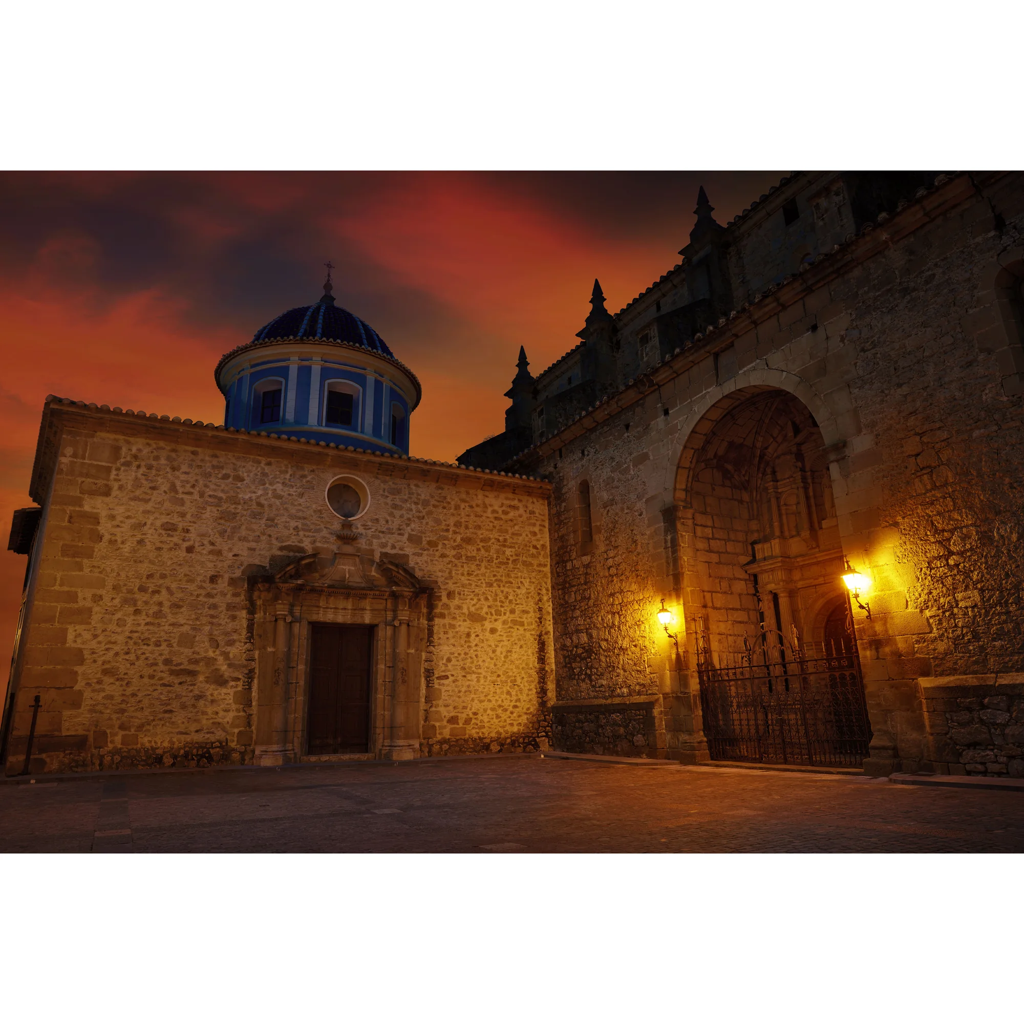 Rubielos de mora de noche